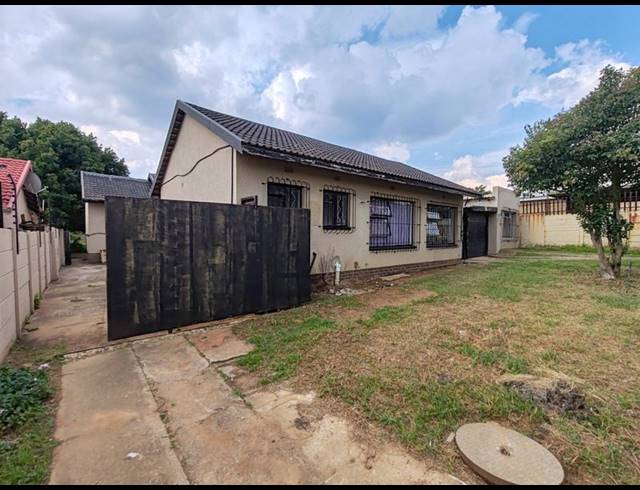6 BEDROOM PROPERTY TO RENT IN MINDALORE